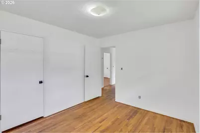 18135 SE Lincoln St, Portland, OR 97233 - Photo 19