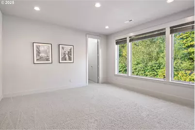 9201 NW McKenna Dr, Portland, OR 97229 - Photo 31