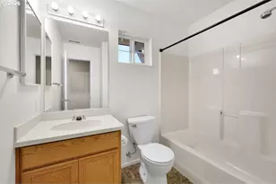 1651 Hamlet Ln, Eugene, OR 97402 - Photo 19