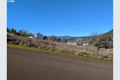 Spike Dr #39, Oakridge, OR 97463 - Photo 3