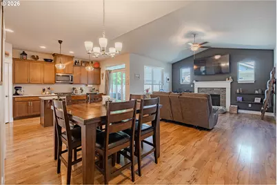1707 NW 27th Ave, Battle Ground, WA 98604 - Photo 3