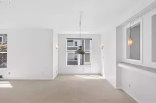 1710 S Harbor Way, Portland, OR 97201 - Photo 9