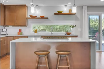 2104 SW Iowa St, Portland, OR 97239 - Photo 9