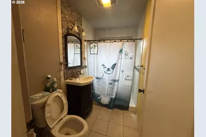 8054 SE Reedway St, Portland, OR 97206 - Photo 9