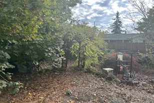 8054 SE Reedway St, Portland, OR 97206 - Photo 11