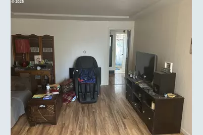 8054 SE Reedway St, Portland, OR 97206 - Photo 5