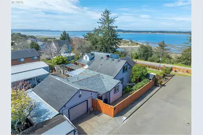 407 S Empire Blvd, Coos Bay, OR 97420 - Photo 1