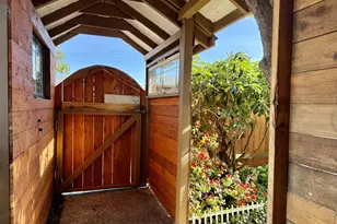 407 S Empire Blvd, Coos Bay, OR 97420 - Photo 3