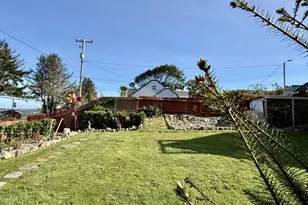 407 S Empire Blvd, Coos Bay, OR 97420 - Photo 41