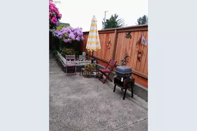 407 S Empire Blvd, Coos Bay, OR 97420 - Photo 37