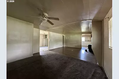 215 B Ave, Seneca, OR 97873 - Photo 17