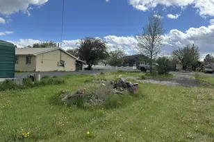215 B Ave, Seneca, OR 97873 - Photo 11