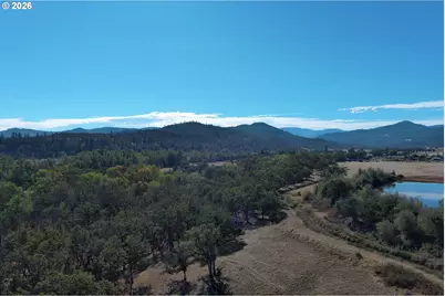 1631 E Antelope Rd, Eagle Point, OR 97524 - Photo 7