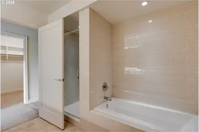 841 S Gaines St #510, Portland, OR 97239 - Photo 25