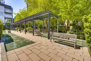 841 S Gaines St, Portland, OR 97239 - Photo 37