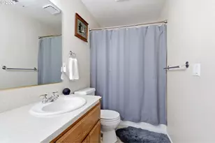 16431 SW Timberland Dr, Beaverton, OR 97007 - Photo 35