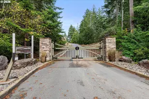 385 Pacific Dunes Dr, North Bend, OR 97459 - Photo 5