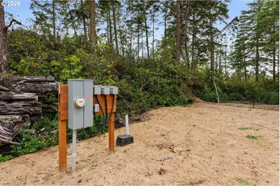 385 Pacific Dunes Dr, North Bend, OR 97459 - Photo 45