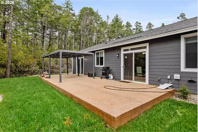 385 Pacific Dunes Dr, North Bend, OR 97459 - Photo 41