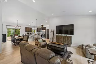 385 Pacific Dunes Dr, North Bend, OR 97459 - Photo 7