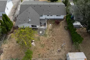 1018 W Murray Dr, The Dalles, OR 97058 - Photo 5