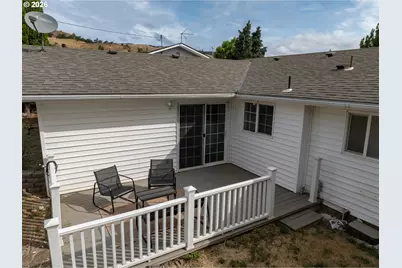 1018 W Murray Dr, The Dalles, OR 97058 - Photo 9