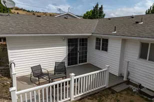 1018 W Murray Dr, The Dalles, OR 97058 - Photo 9