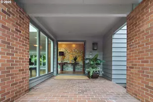 1890 S Greenwood Rd, Portland, OR 97219 - Photo 5