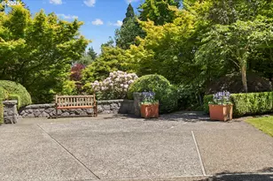 1890 S Greenwood Rd, Portland, OR 97219 - Photo 21