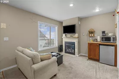 25 NE Clarke St, Depoe Bay, OR 97341 - Photo 11