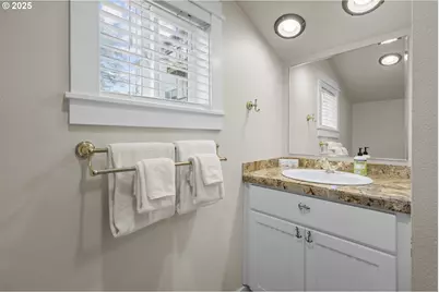 25 NE Clarke St, Depoe Bay, OR 97341 - Photo 15