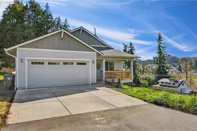 635 NW Pine St, Clatskanie, OR 97016 - Photo 1