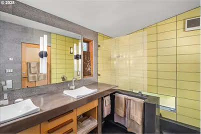 49348 McKenzie Hwy, Vida, OR 97488 - Photo 33