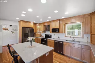 27085 Greenville Rd, Sweet Home, OR 97386 - Photo 19