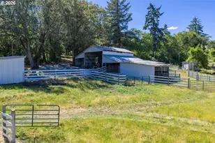 27085 Greenville Rd, Sweet Home, OR 97386 - Photo 9