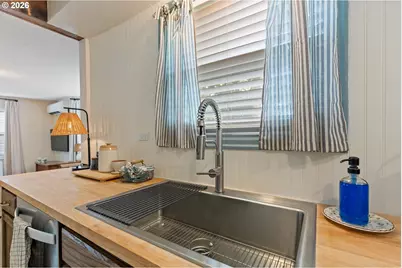 824 W Nebo St, Roseburg, OR 97471 - Photo 17