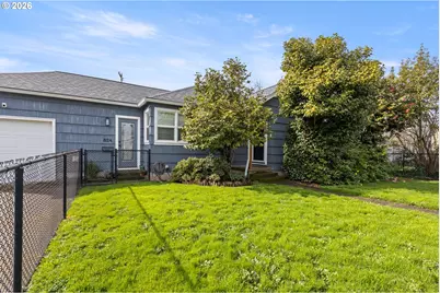 824 W Nebo St, Roseburg, OR 97471 - Photo 3