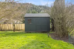 824 W Nebo St, Roseburg, OR 97471 - Photo 47