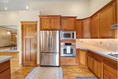 33302 Neacoxie Ln, Warrenton, OR 97146 - Photo 15