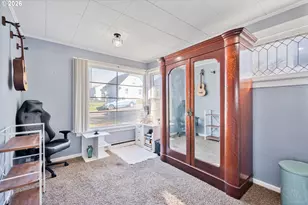 304 Crawford St, Kelso, WA 98626 - Photo 17