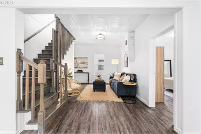 9039 N Richmond Ave, Portland, OR 97203 - Photo 5