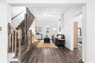 9039 N Richmond Ave, Portland, OR 97203 - Photo 5