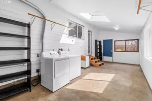 9039 N Richmond Ave, Portland, OR 97203 - Photo 33