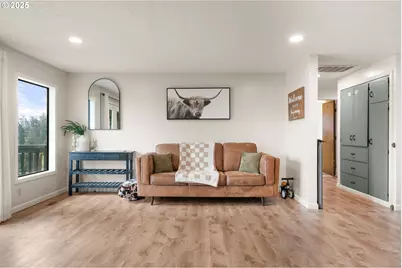 6020 Valley View Rd NE, Silverton, OR 97381 - Photo 9