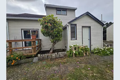 1433 NW 17th St, Lincoln City, OR 97367 - Photo 5