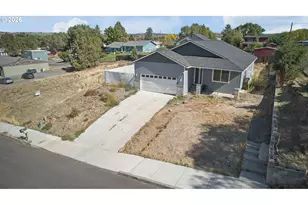 359 SW Madison St, Madras, OR 97741 - Photo 29