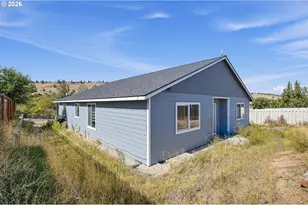 359 SW Madison St, Madras, OR 97741 - Photo 25