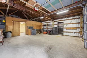 51890 Lake Dr, Scappoose, OR 97056 - Photo 31