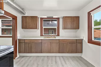 2145 SE Cesar E Chavez Blvd, Portland, OR 97214 - Photo 7