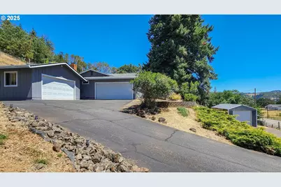 6649 Garden Valley Rd, Roseburg, OR 97471 - Photo 1